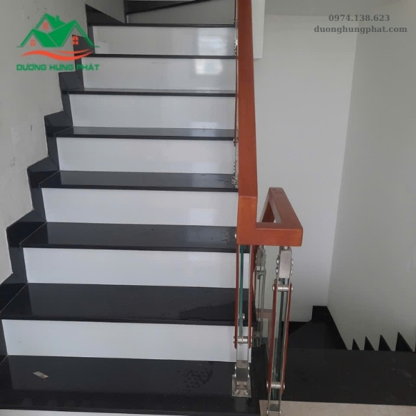 cầu thang kính tại Thủ Đức TP.HCM